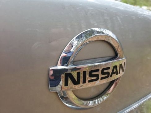 Used 2017 Nissan Sentra SV w/ Style Package image 8