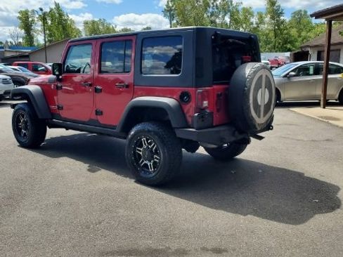 Used 2008 Jeep Wrangler Unlimited Rubicon w/ Dual Top Group image 4