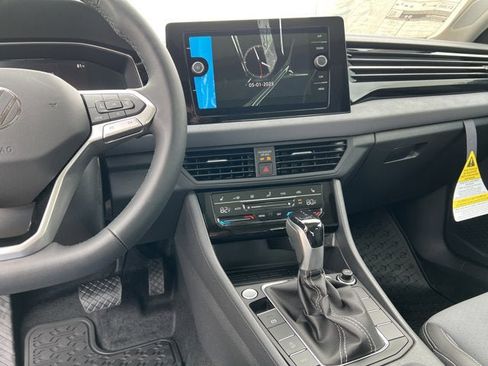 New 2025 Volkswagen Jetta SE image 21