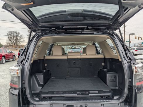 Used 2015 Toyota 4Runner Limited image 27