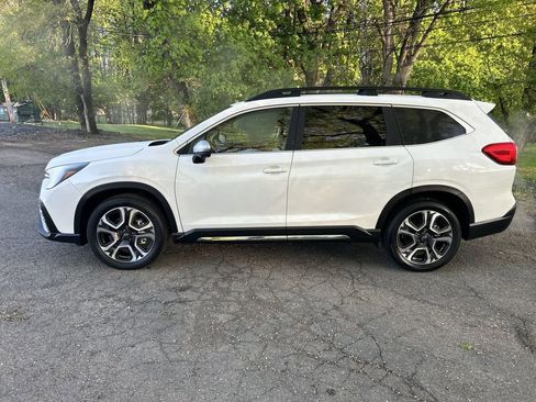Certified 2023 Subaru Ascent Limited w/ Technology Package AWD/4WD image 5