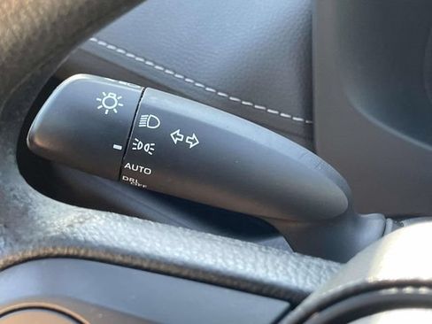 Used 2023 Toyota RAV4 XLE AWD/4WD image 27