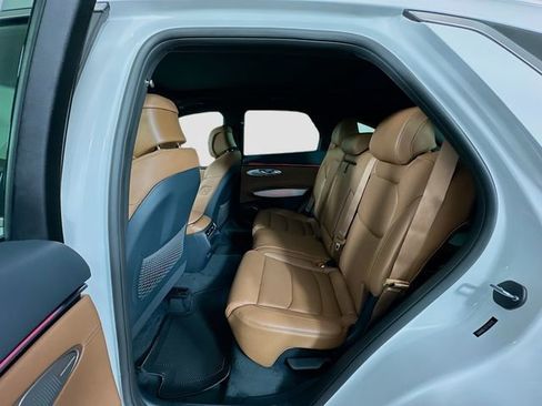 New 2026 Genesis GV70 2.5T Advanced image 17