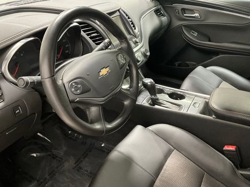 Used 2019 Chevrolet Impala LT image 13
