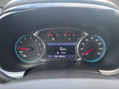 Used 2023 Chevrolet Traverse LT w/ Midnight/Sport Edition image 13