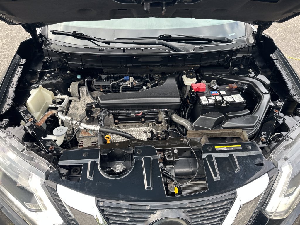 Used 2018 Nissan Rogue S AWD/4WD image 10