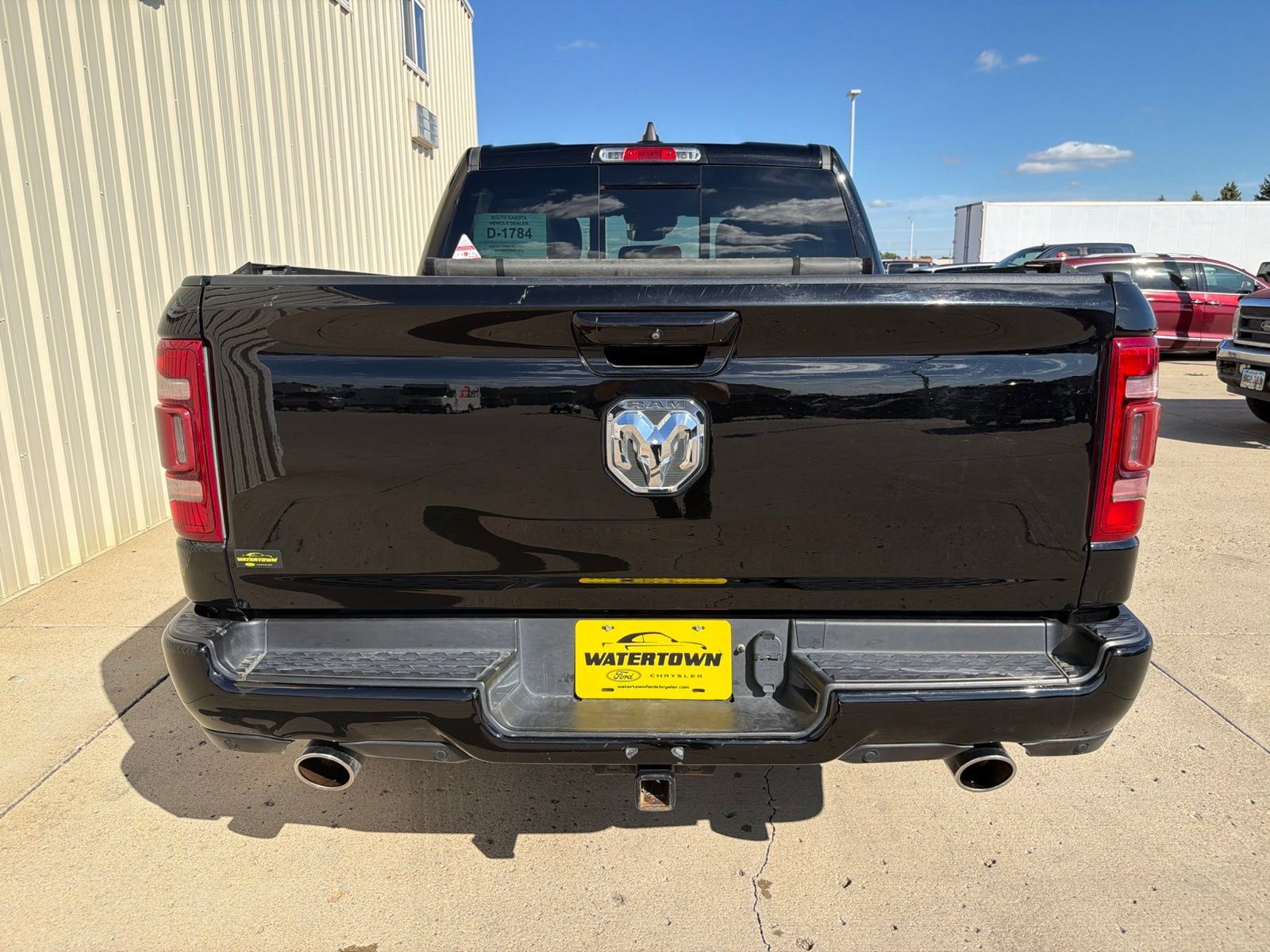 Used 2023 RAM 1500 Laramie AWD/4WD image 6