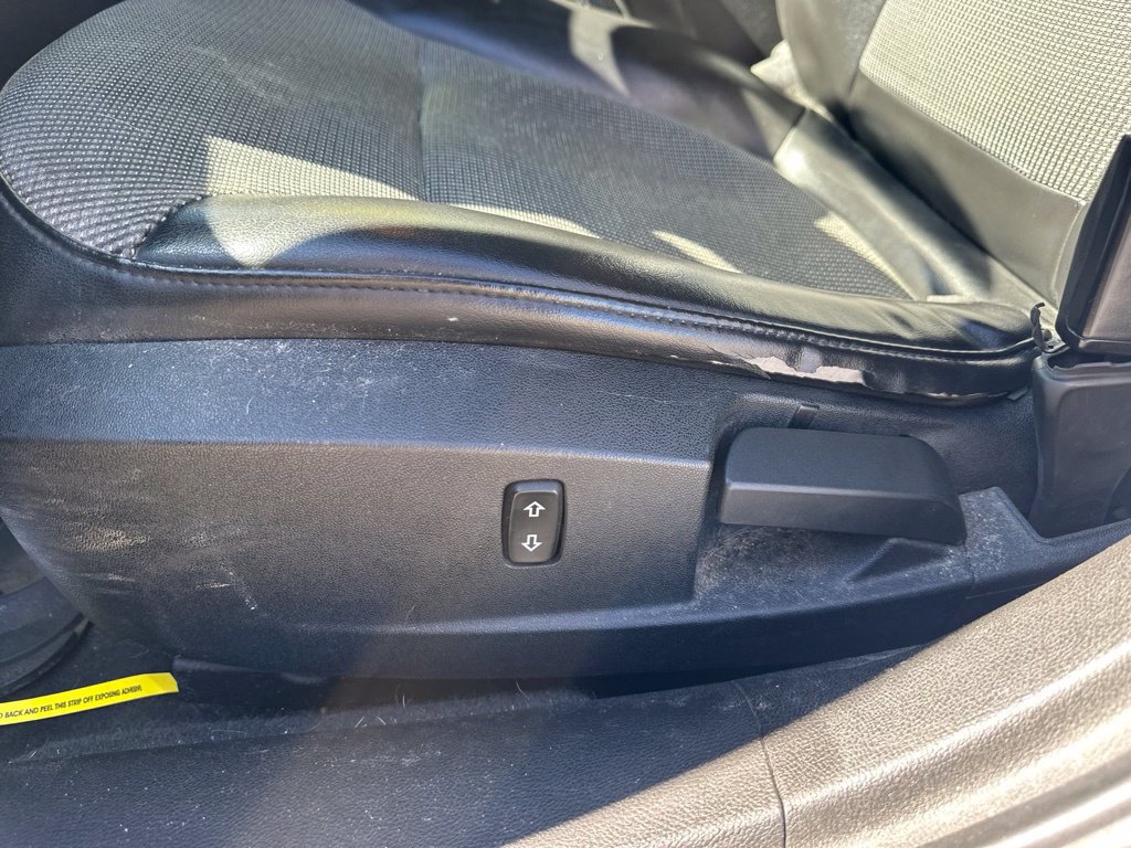 Used 2015 Chevrolet Malibu LT FWD image 17