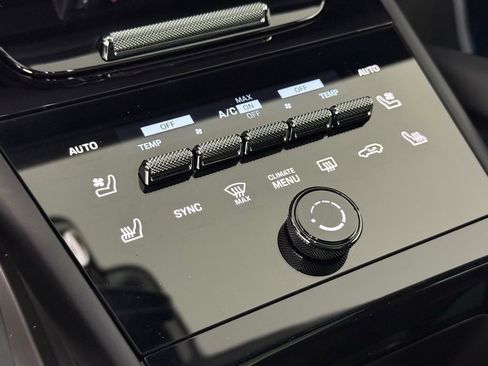 Certified 2025 Porsche Cayenne S image 33