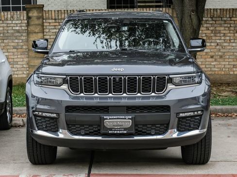 Used 2023 Jeep Grand Cherokee L Limited w/ Luxury Tech Group II image 7