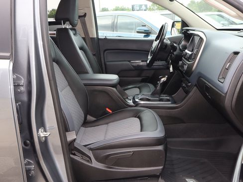 Used 2022 Chevrolet Colorado Z71 AWD/4WD image 23