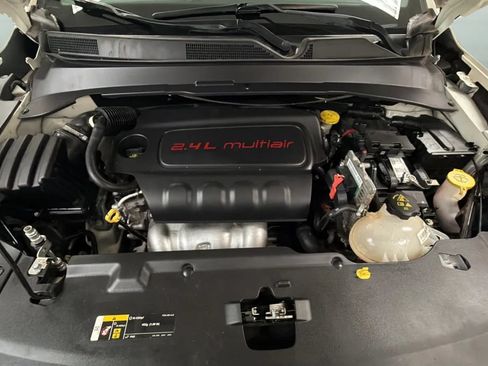 Used 2018 Jeep Compass Sport w/ Tech Group FWD image 23