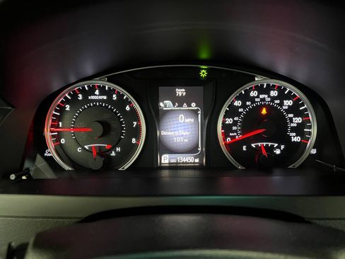 Used 2015 Toyota Camry XSE w/ Moonroof Package FWD image 16