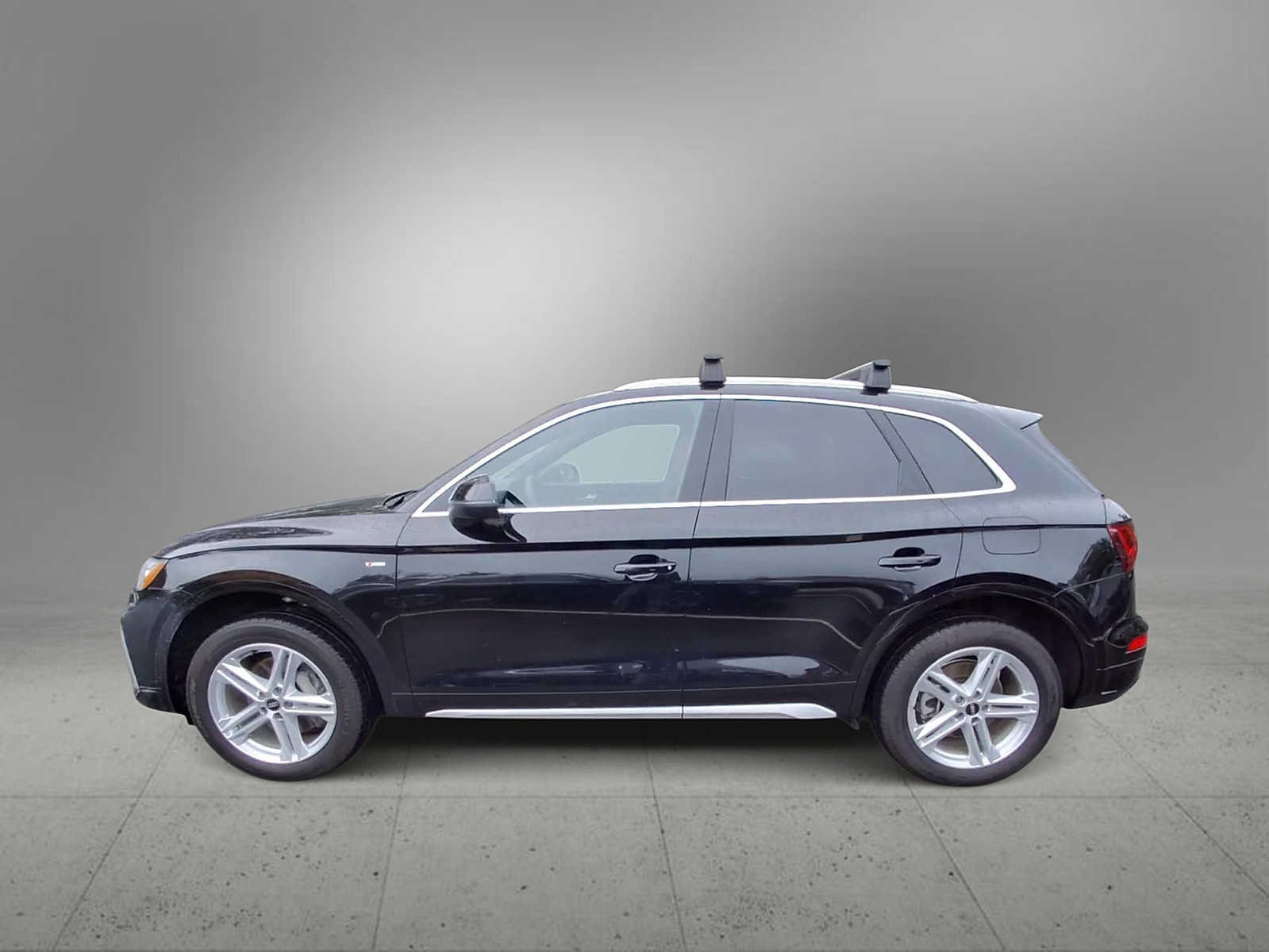 Used 2024 Audi Q5 e Premium w/ Convenience Package AWD/4WD image 5