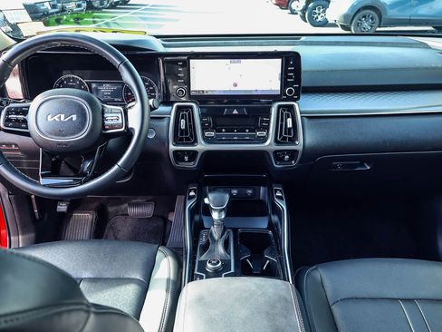 Used 2022 Kia Sorento S w/ Panoramic Sunroof Package image 18
