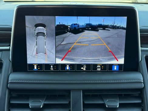 Used 2021 Chevrolet Suburban High Country AWD/4WD image 14