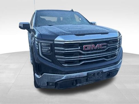 Used 2022 GMC Sierra 1500 SLT w/ X31 Off-Road Package image 7