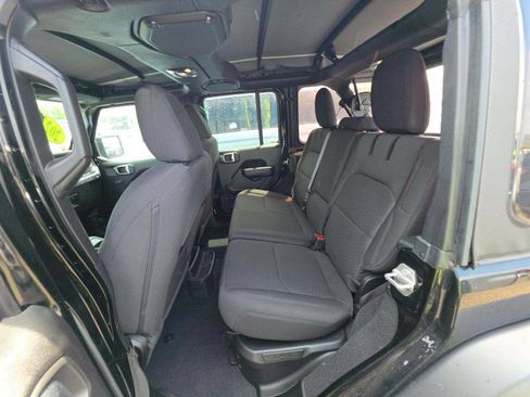 Used 2023 Jeep Wrangler Unlimited w/ Cold Weather Group AWD/4WD image 12