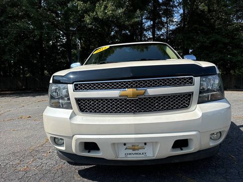 Used 2012 Chevrolet Avalanche LTZ image 12