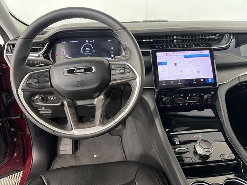 Used 2023 Jeep Grand Cherokee 4WD 4xe w/ Luxury Tech Group II image 3