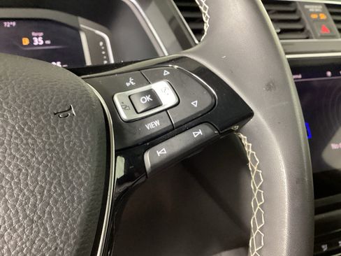 Used 2021 Volkswagen Tiguan SEL w/ 3rd Row Seat Package AWD/4WD image 26