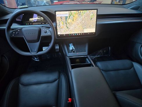 Used 2025 Tesla Model S AWD/4WD image 15