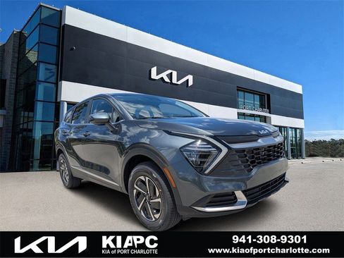 Used 2025 Kia Sportage LX image 1