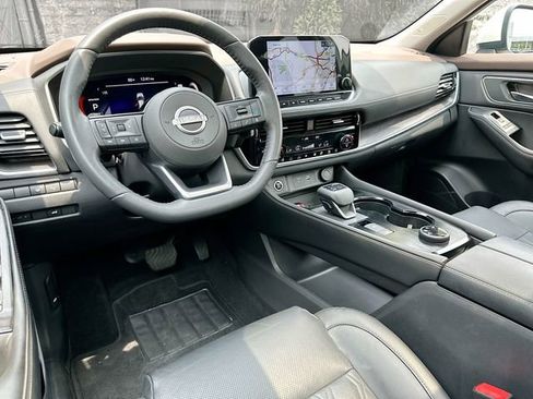 Certified 2023 Nissan Rogue Platinum w/ Platinum Premium Package image 24