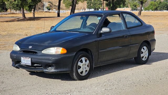 Used 1998 Hyundai Accent GS FWD image 2