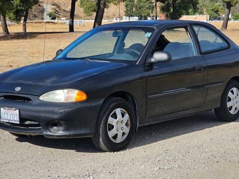 Used 1998 Hyundai Accent GS image 2