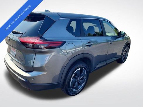 Used 2024 Nissan Rogue SV AWD/4WD image 5