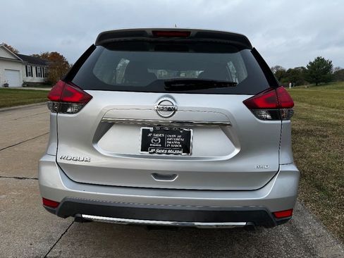 Used 2017 Nissan Rogue S image 8