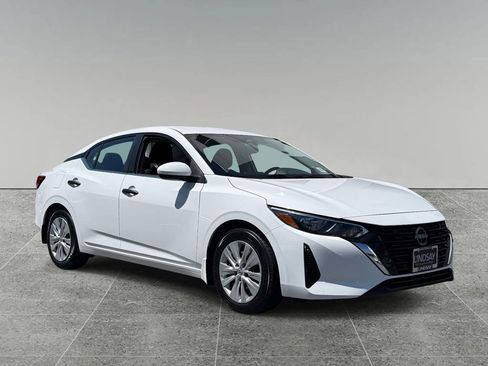 Used 2025 Nissan Sentra S FWD image 9