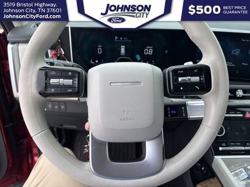 Used 2025 Hyundai Santa Fe SEL AWD/4WD image 24