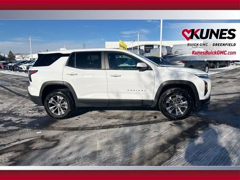 Used 2025 Chevrolet Equinox LT image 4