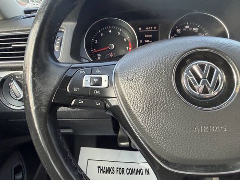 Used 2018 Volkswagen Passat 2.0T SE image 32