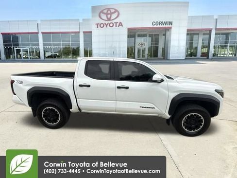 Used 2024 Toyota Tacoma TRD Off-Road w/ TRD Off Road Upgrade Package AWD/4WD image 4