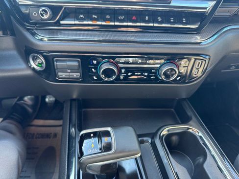 Used 2024 Chevrolet Silverado 1500 ZR2 w/ Technology Package image 12