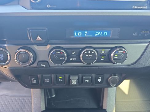 Used 2023 Toyota Tacoma TRD Sport w/ Technology Package AWD/4WD image 23