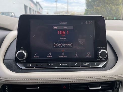 Used 2021 Nissan Rogue SV AWD/4WD image 28