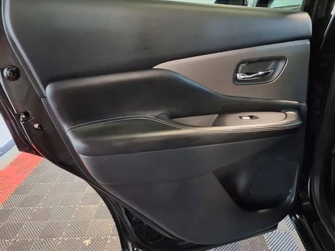 Used 2023 Nissan Murano SV image 15