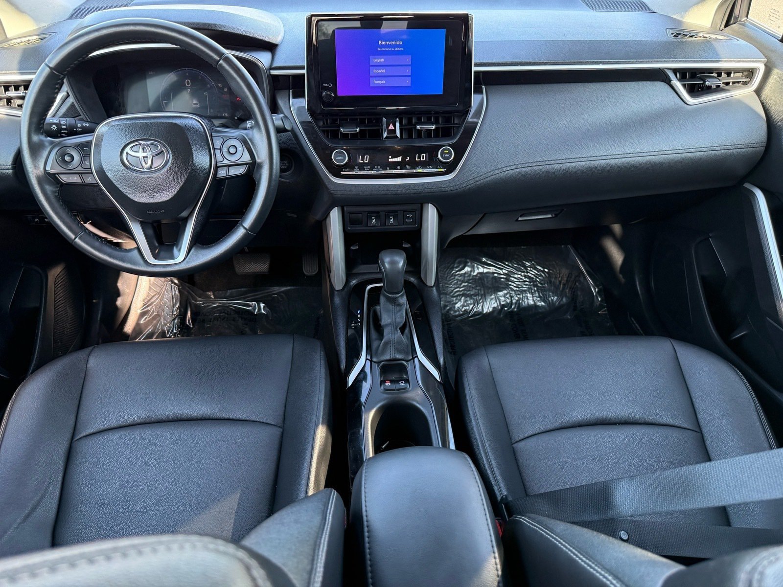Used 2025 Toyota Corolla Cross XLE FWD image 28