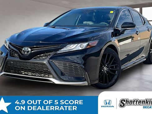 Used 2022 Toyota Camry XSE FWD image 1