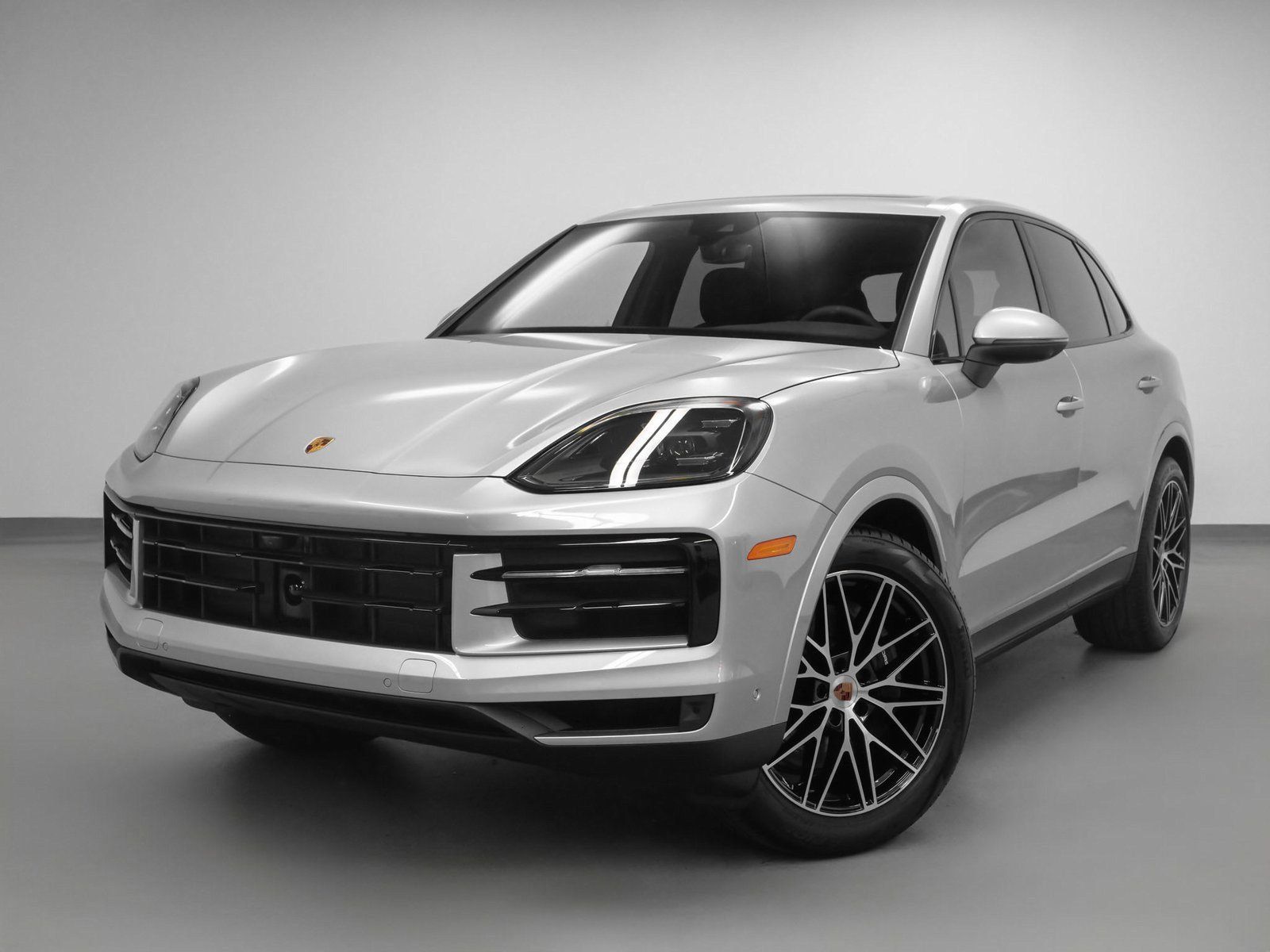 Certified 2025 Porsche Cayenne AWD/4WD image 1