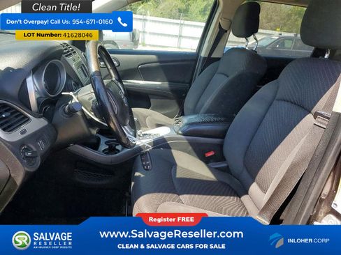 Used 2018 Dodge Journey SE w/ Connectivity Group FWD image 9