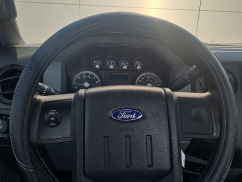 Used 2015 Ford F250 XL w/ Power Equipment Group AWD/4WD image 19