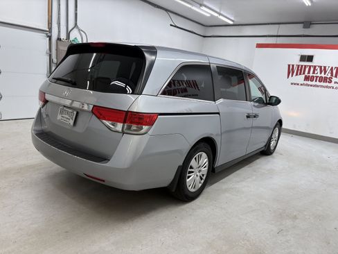 Used 2016 Honda Odyssey LX image 4