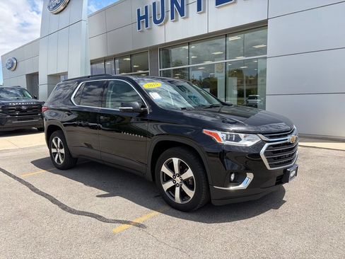 Used 2019 Chevrolet Traverse LT w/ LT Premium Package AWD/4WD image 12