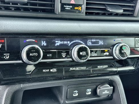 New 2026 Honda Pilot Touring image 29