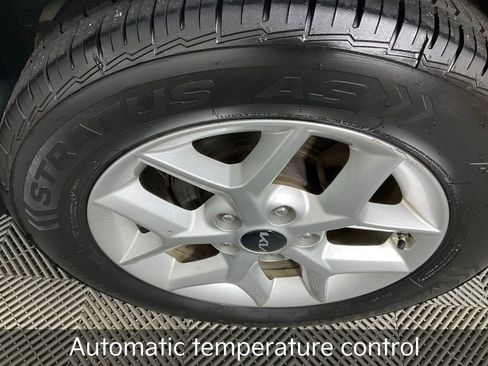 Certified 2023 Kia Soul S image 9